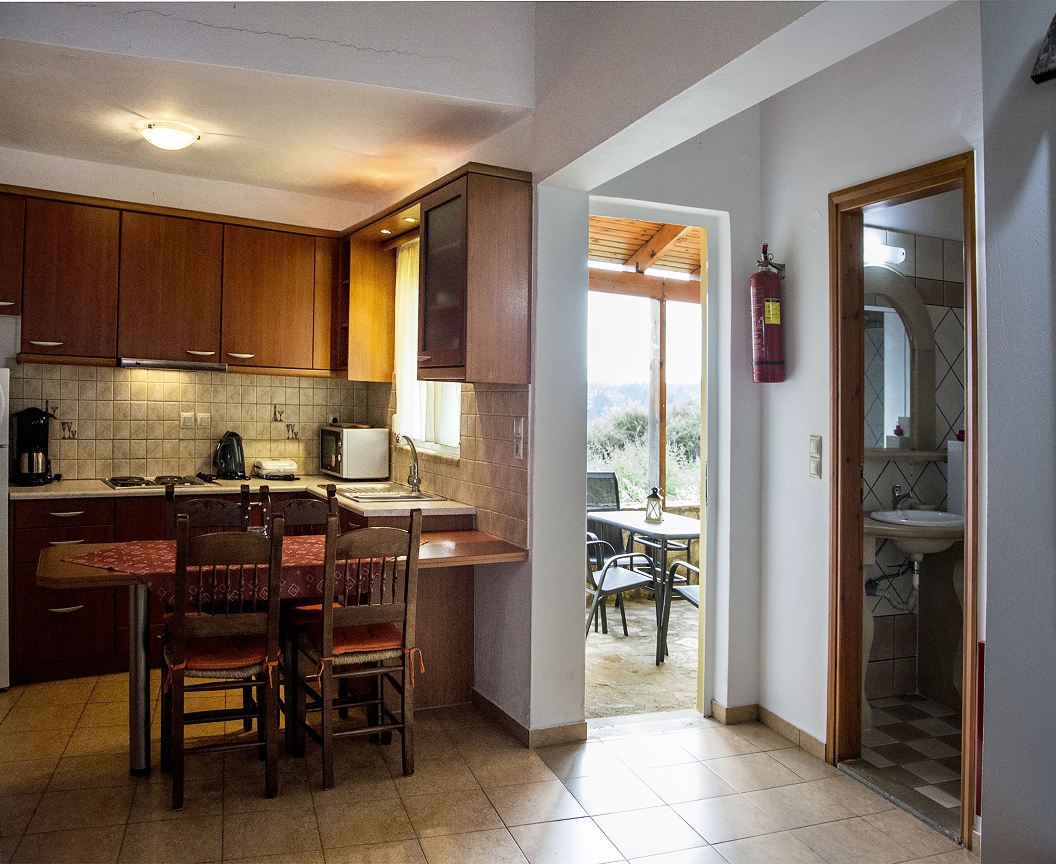 Apartamento tradicional, 1 cama de casal, acesso à piscina, vista para a montanha | 1 quarto, cortinas blackout, ferros/tábuas de passar roupa