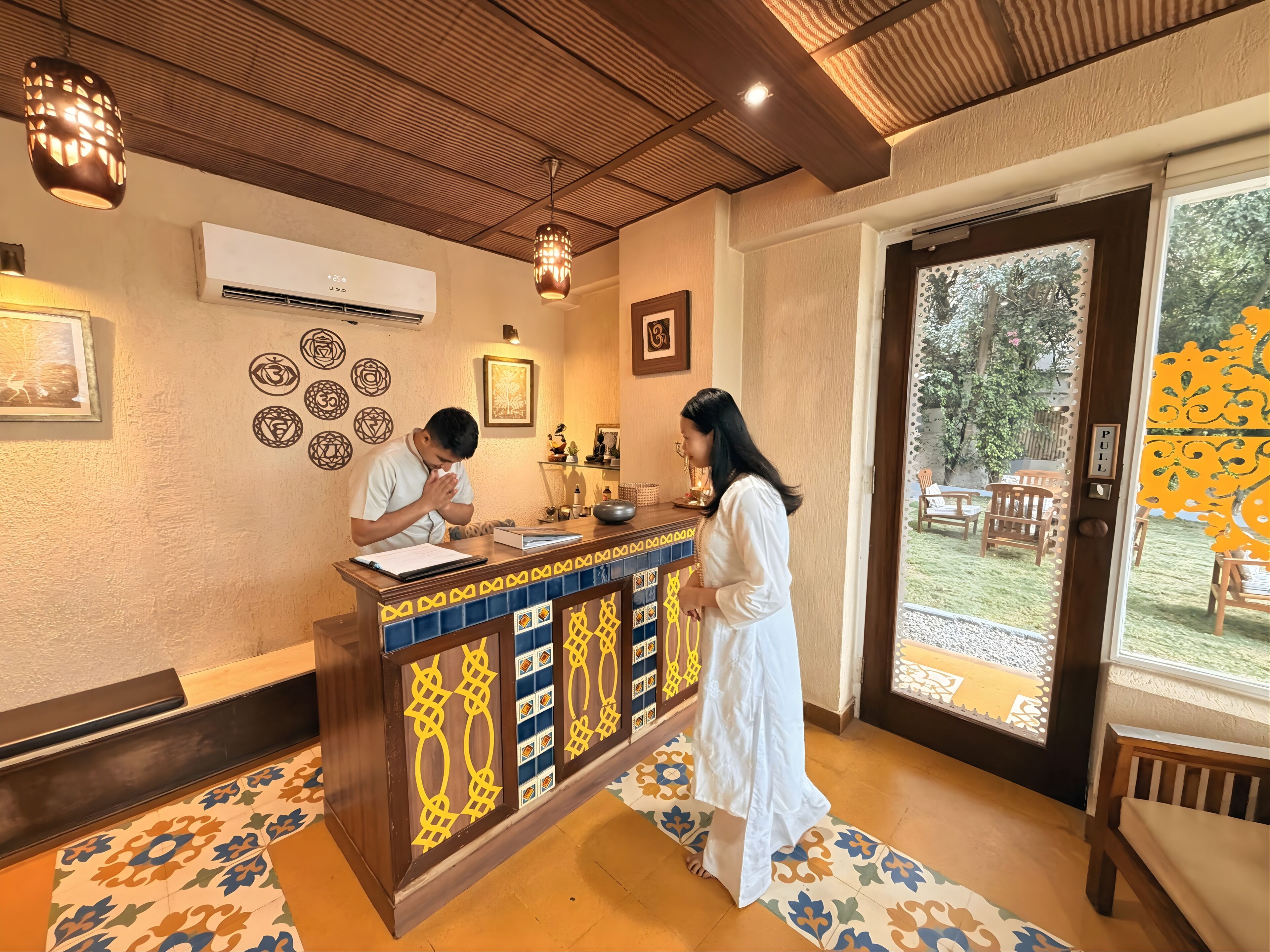 Aromatherapie, diepe bindweefselmassages, Zweedse massages