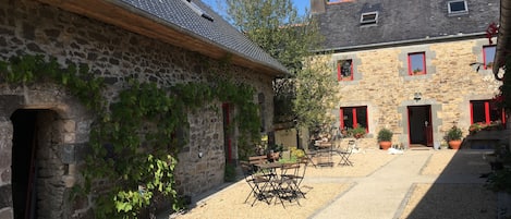 Cottage, 2 Bedrooms | Terrace/patio