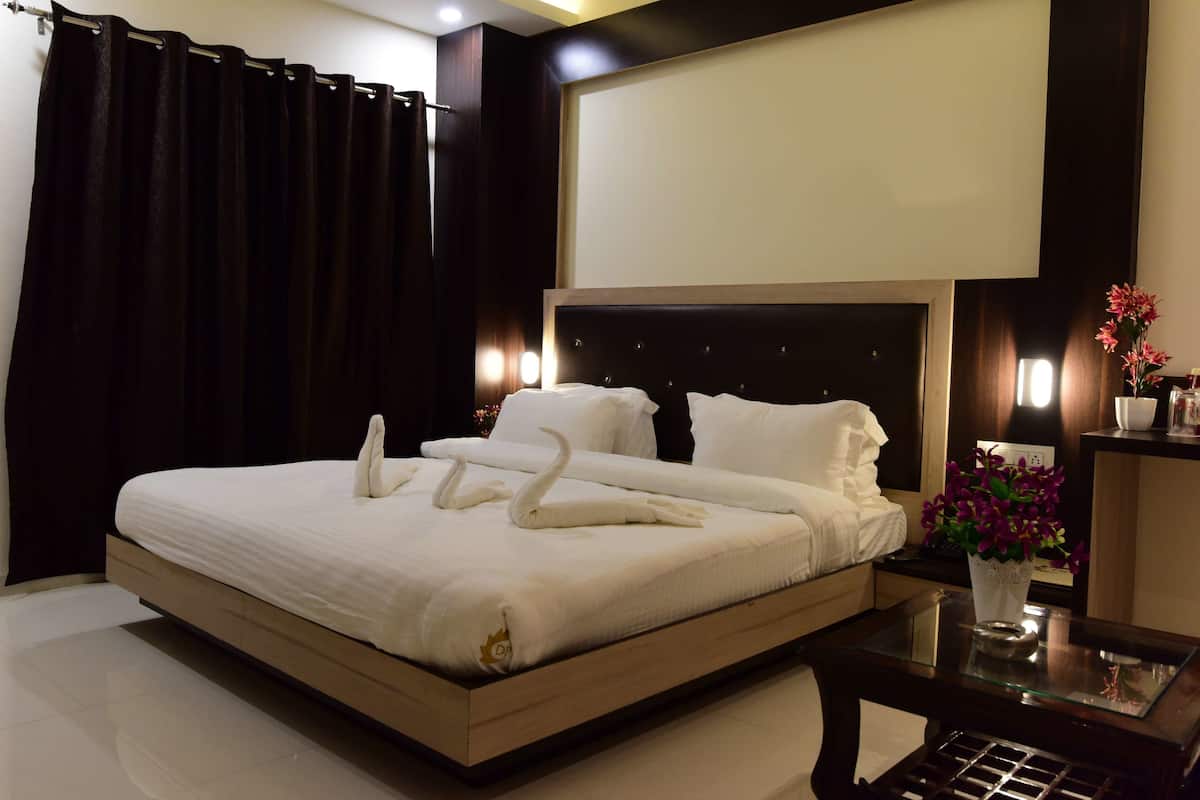 Elite Room | In-room safe, individually furnished, soundproofing, free WiFi