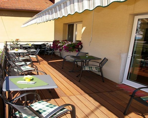 Outdoor dining - Penzion Bojnice (Bojnice)
