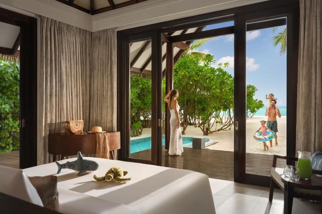 Familie villa, 2 slaapkamers (Pool, Beach) | Een gratis minibar, een kluis op de kamer, individueel gedecoreerd