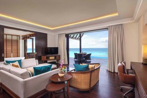 Free minibar, in-room safe, individually decorated - Heritance Aarah (Aarah)