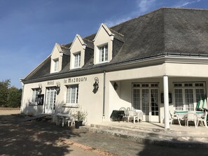 Property entrance - Hotel Mazmoura (Reignac-sur-Indre)