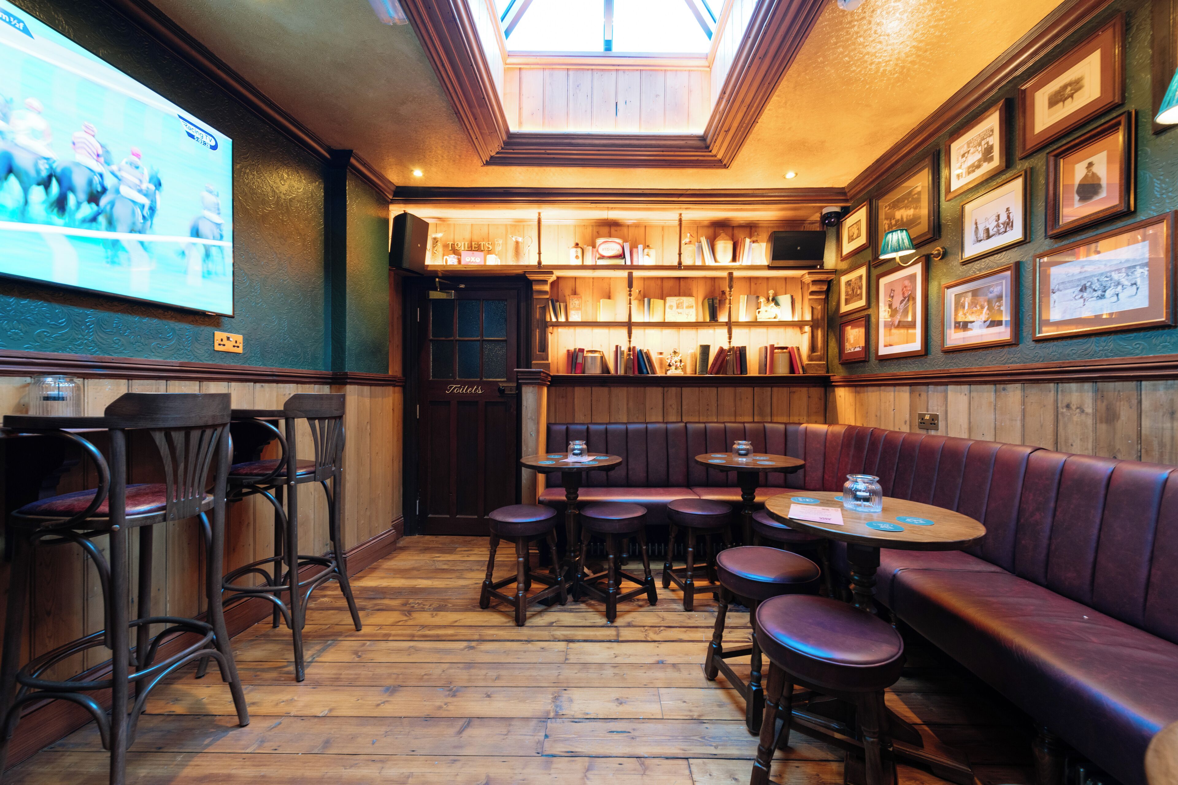 Foto - The Crown Pub & Guesthouse