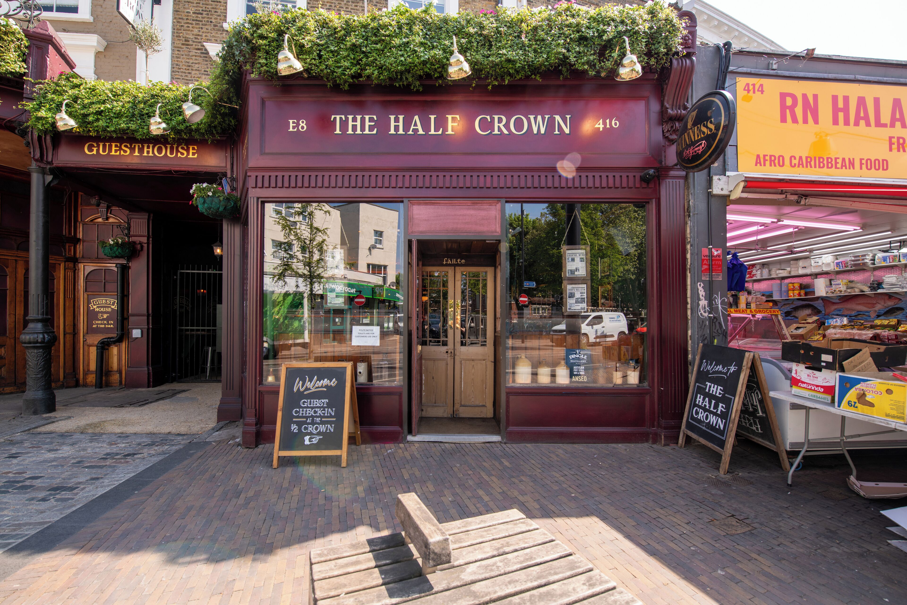 Foto - The Crown Pub & Guesthouse