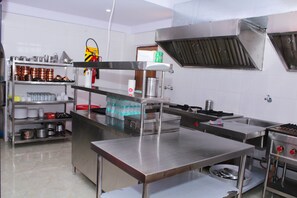 Restaurant - Yatrik Inn (Kalsi)