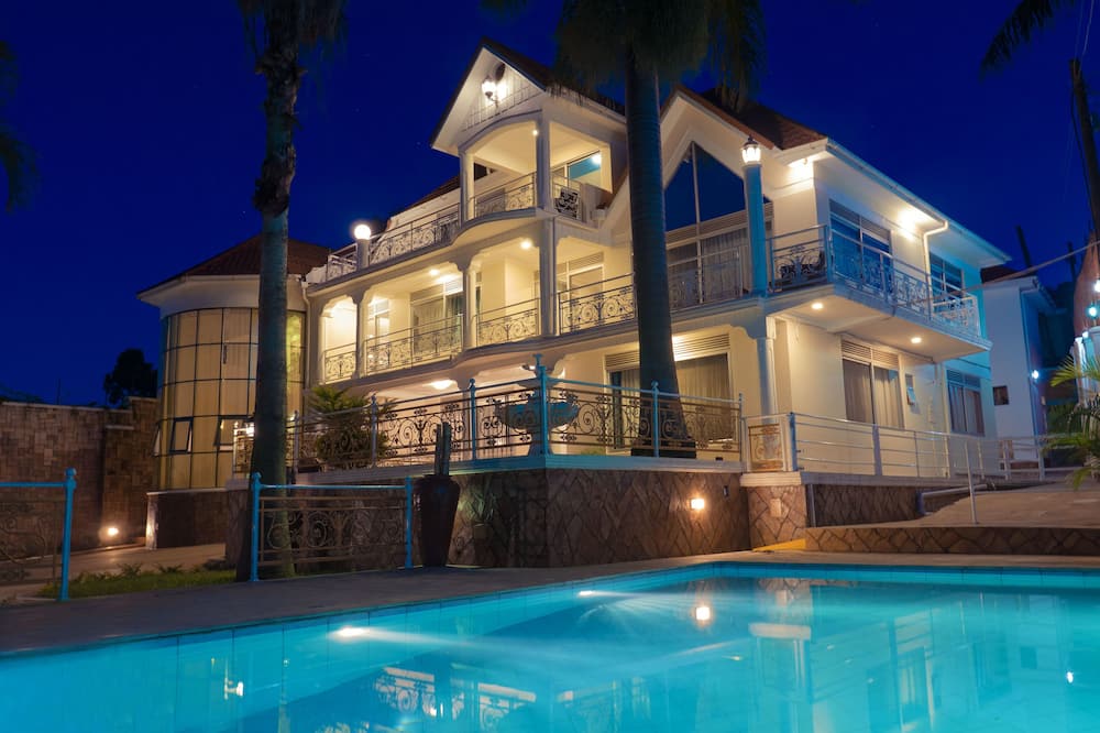 Ivory Castle Boutique Hotel