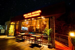 Restaurant - Hotel Peepal Tree (Narendranagar)