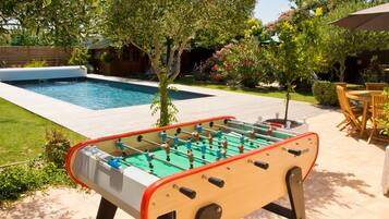 Children’s play area – outdoor