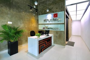 Reception - Aviva Saigon Pearl (Ho Chi Minh City)