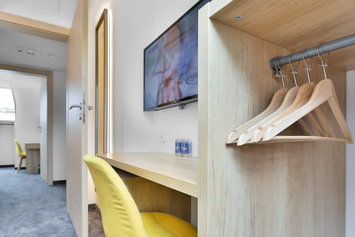 Standard Triple Room, 3 Twin Beds, Non Smoking | In-room safe, desk, laptop workspace, iron/ironing board