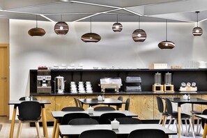 Dining - Villa Ozone (Sopot)