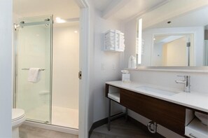 Bathroom - Hampton Inn & Suites (Arlington)