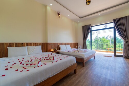 Xuan Khoa Family Resort - Hostel