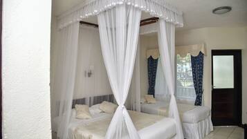 Standard Room | Premium bedding, down comforters, memory foam beds, minibar