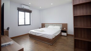 Presidential Apartment, 2 Bedrooms, Lake View | Desk, soundproofing, free WiFi