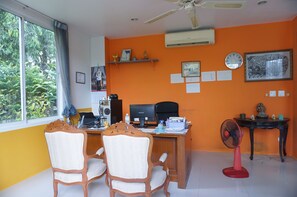 Reception - Arun Seaview (Si Sunthon)