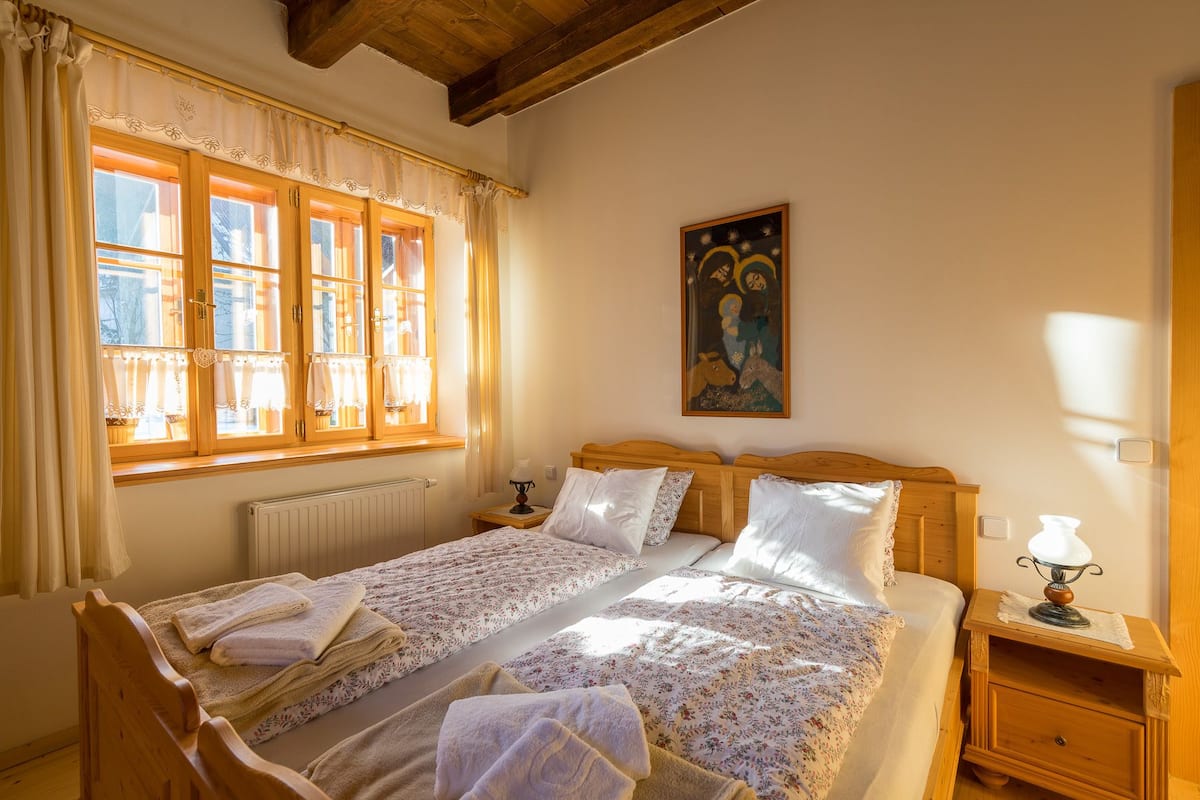 1 bedroom, free WiFi, bed sheets