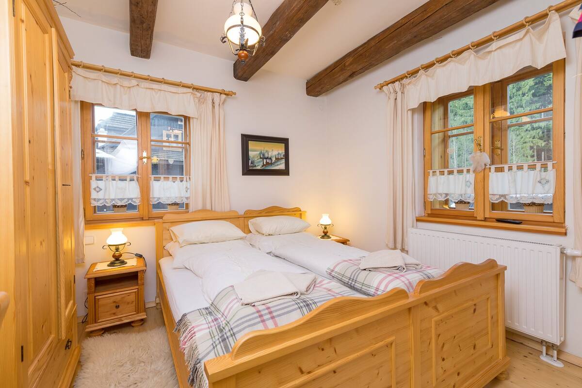 1 bedroom, free WiFi, bed sheets
