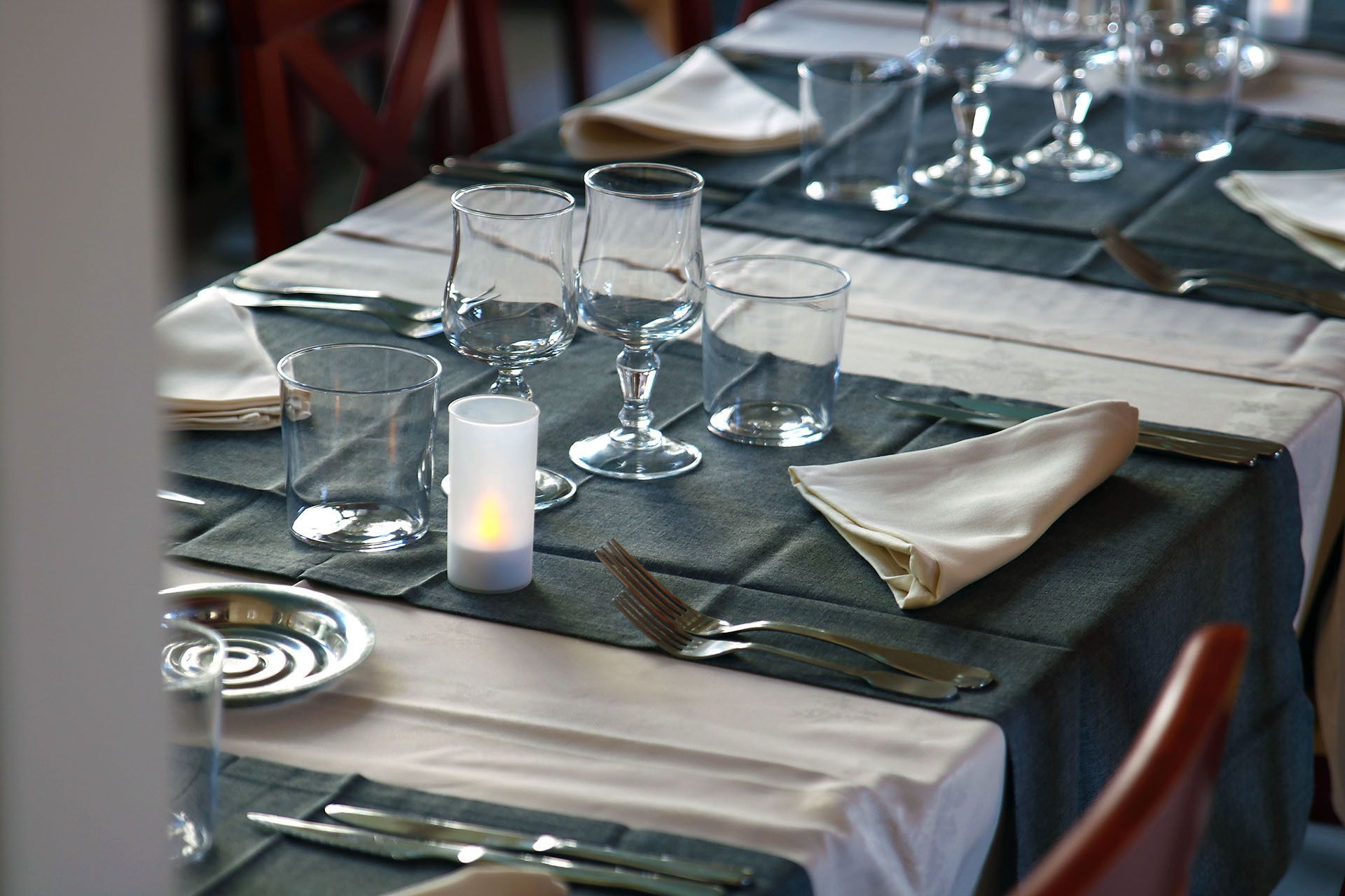 Lounas ja illallinen, paikallinen keittiö