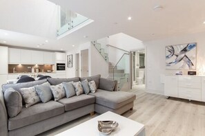 Apartment, 2 Bedrooms | Living area | Flat-screen TV - Citystay Living - Midsummer Mews (Cambridge)