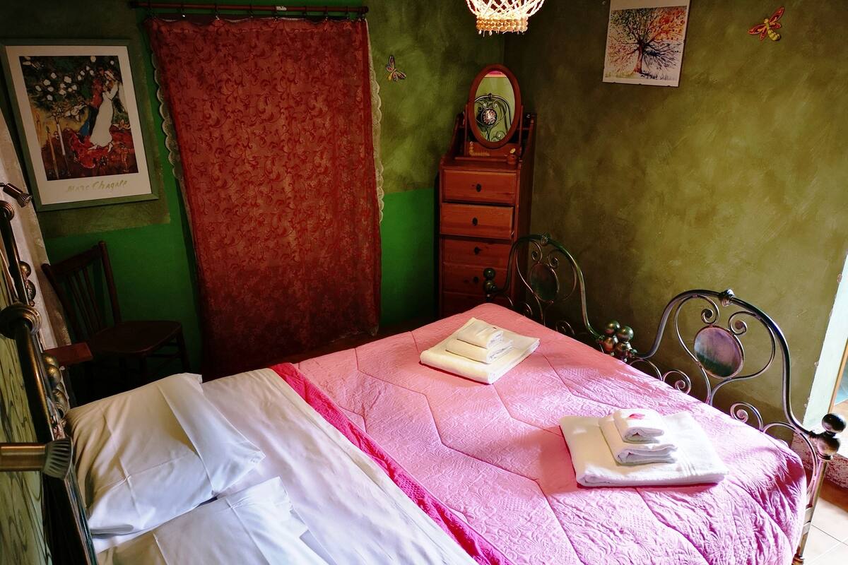 BOSCO Double Room, private bathroom | Selimut bulu angsa, minibar, meja kerja, dan Wi-Fi gratis