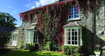 Pontyclerc Farm House B&B