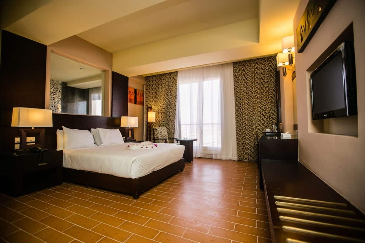 Free cots/infant beds, rollaway beds