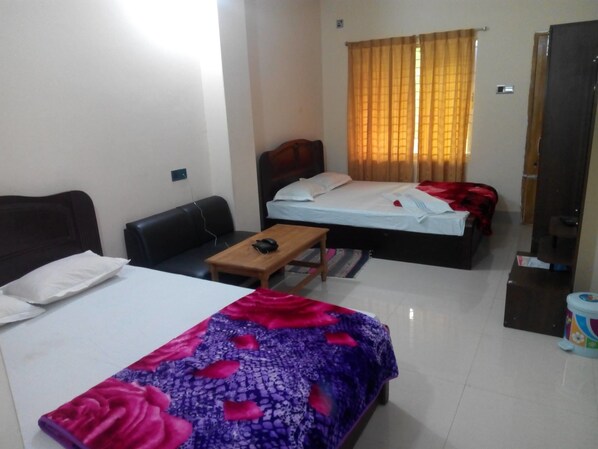 Free WiFi, bed sheets