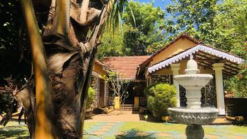 Luxury Villa, 2 Bedrooms, Non Smoking | Garden view