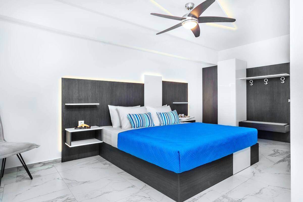 Premium Apartment, Non Smoking | Iron/ironing board, free WiFi, bed sheets