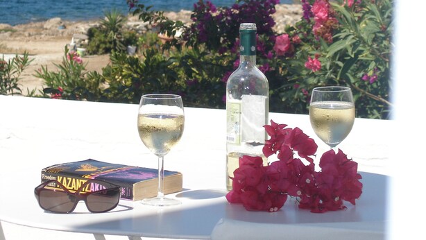 Unclassified image, 1 of 33, button - Ariti Apartments (Paros)