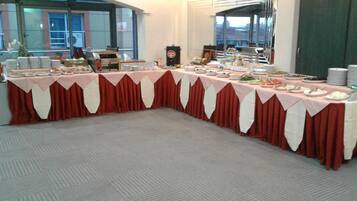 Desayuno buffet incluido todos los días