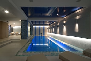 Indoor pool, open 8 AM to 10 PM, pool loungers - Hotel Park (Doboj)