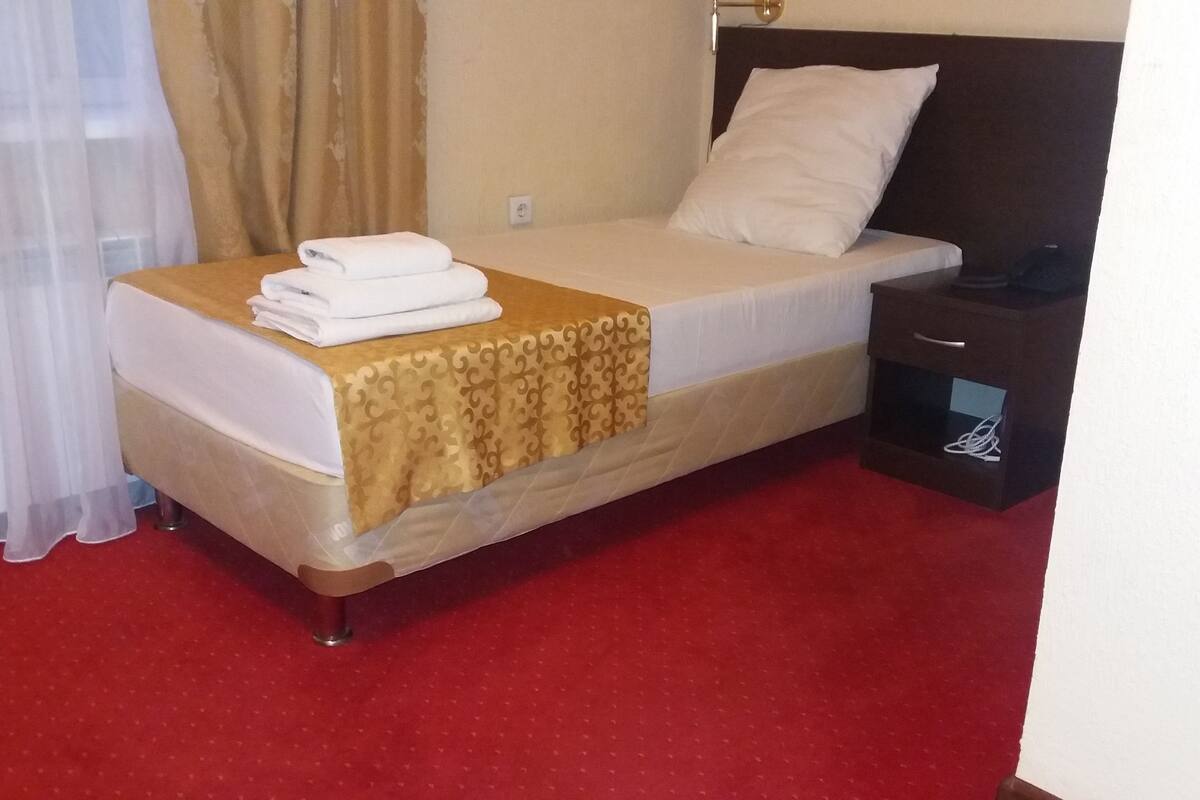 Standard Single Room | In-room safe, individually furnished, desk, soundproofing
