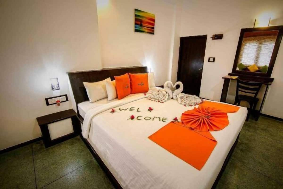 Caja de seguridad en la habitación, wifi gratis y ropa de cama