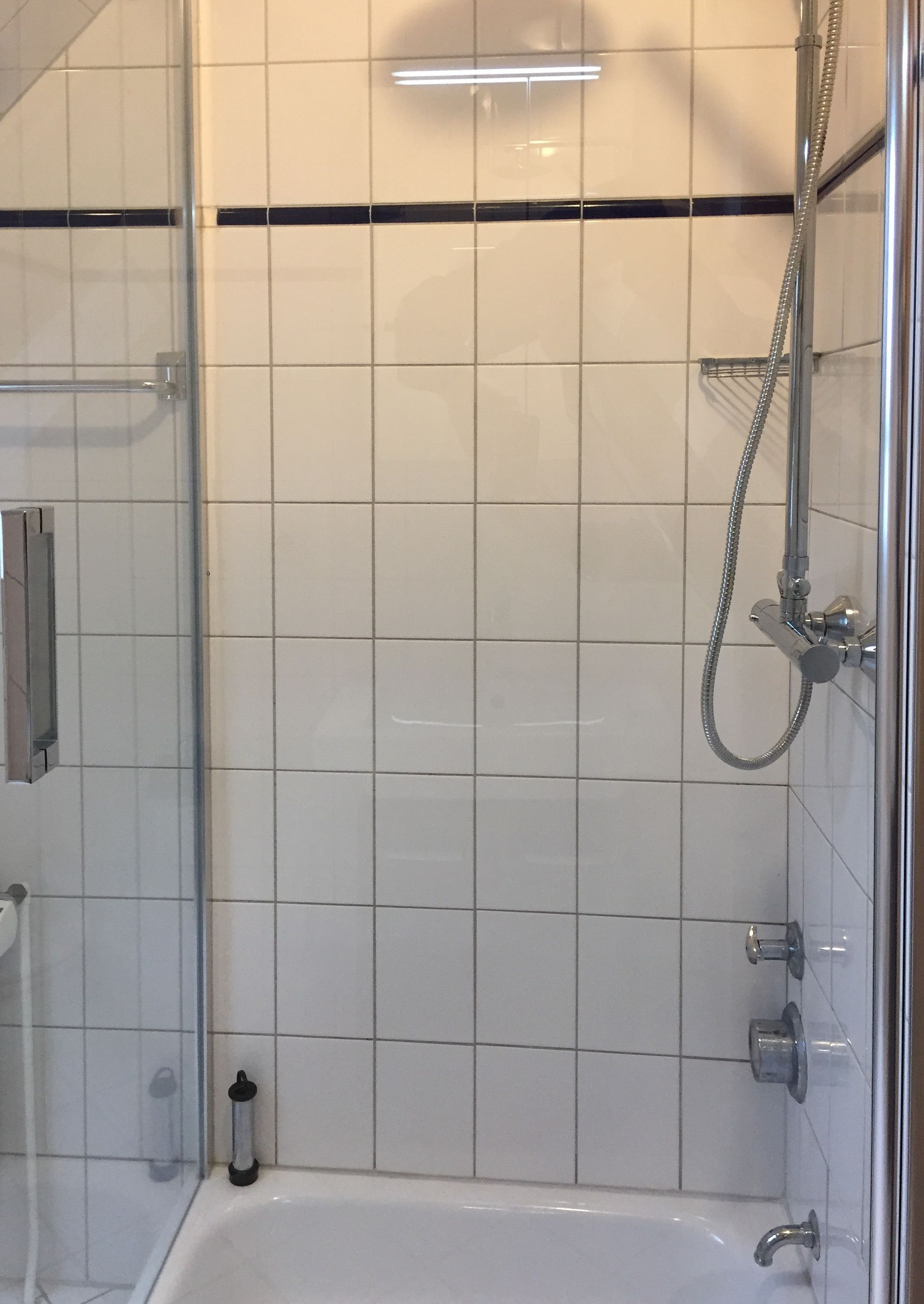 아파트 (incl. end cleaning fee €91) | 욕실 샤워