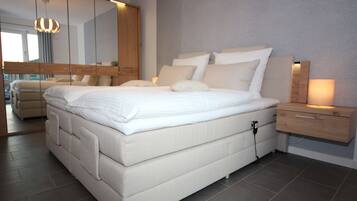 Apartment (W46) | 3 bedrooms, hypo-allergenic bedding, blackout curtains, soundproofing