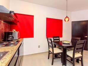 Apartment, 2 Bedrooms | In-room dining - Da Vinci 103 by Praia (Playa del Carmen)