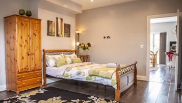Apartment, 1 Bedroom, Kitchen, Garden View | 1 bedroom, hypo-allergenic bedding, individually decorated