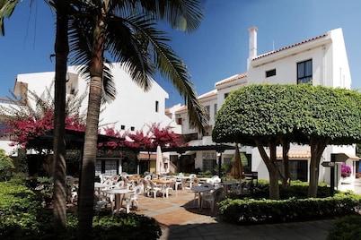 Apartamentos Hg Cristian Sur