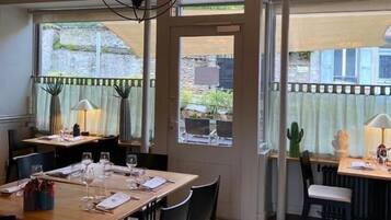 Lunch and dinner served, local and international cuisine