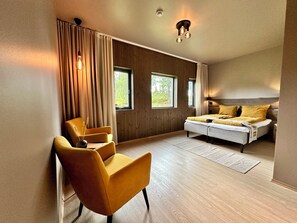 Superior-Doppel- oder -Zweibettzimmer, 1 Queen-Bett, Bergseite