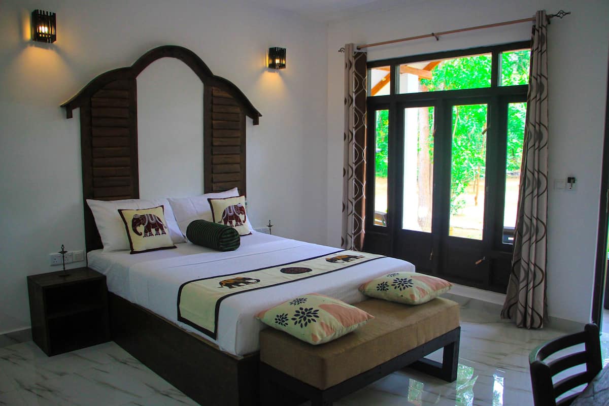deluxe villa | minibar, in-room safe, individually decorated, individually furnished