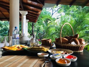 Free daily full breakfast - Palmyra Nature Resort Sigiriya (Sigiriya)