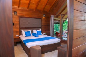 Deluxe Chalet | Minibar, in-room safe, individually decorated, individually furnished - Palmyra Nature Resort Sigiriya (Sigiriya)
