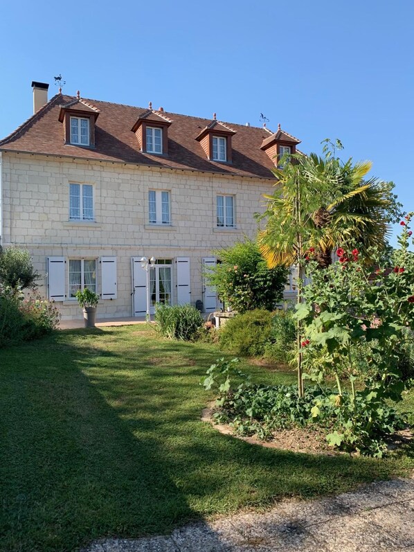 Exterior - La Massonnière chambres d'hôtes (Mondion)