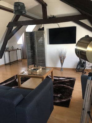 Familien-Suite | Individuell dekoriert, individuell eingerichtet, Bügeleisen/Bügelbrett
