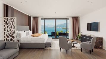 Lux Suite Sea View | Ylelliset vuodevaatteet, pillowtop-patjalliset sängyt, minibaari